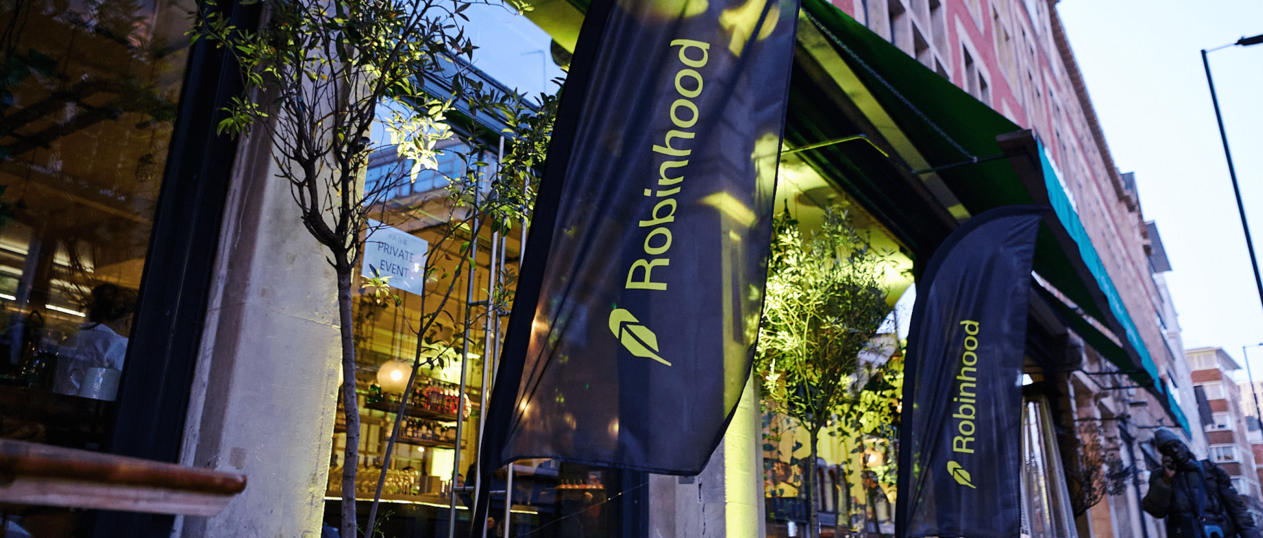 robinhood branded flagpole hero image